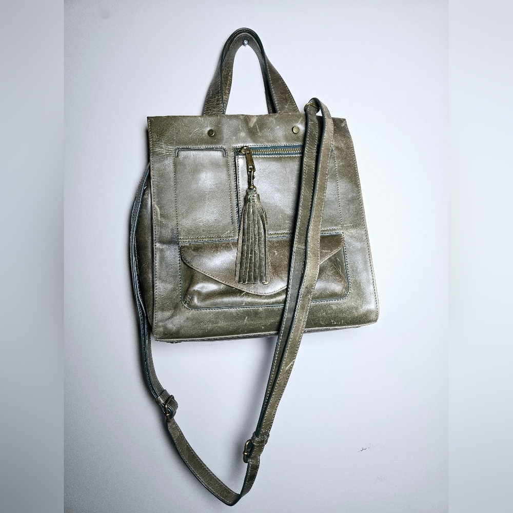 Tommy Bahama Elegant Olive Green Leather Tote Bag